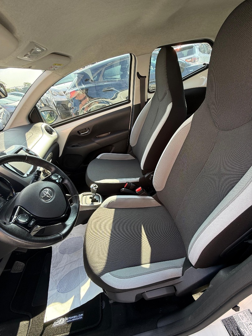 Immagine 3 - TOYOTA AYGO 68cv *AUTOMATICA*