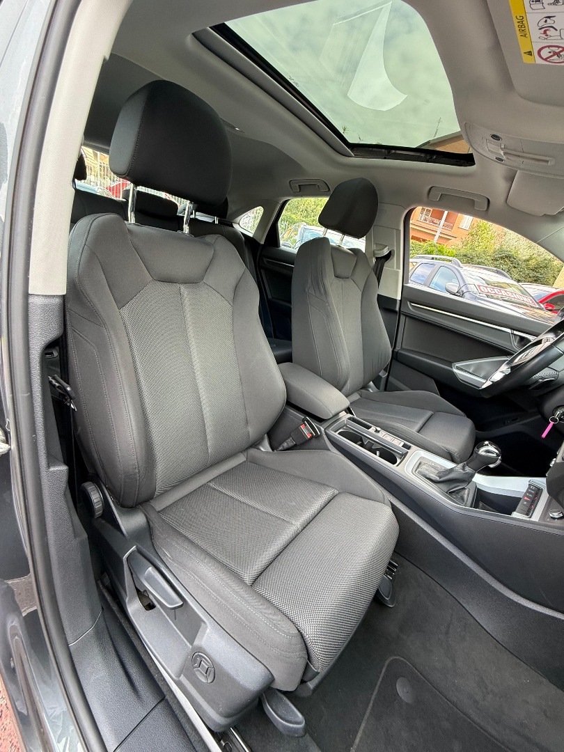 Immagine 4 - Audi Q3 Sportback 2.0 S LINE *UNICO PROPRIETARIO*