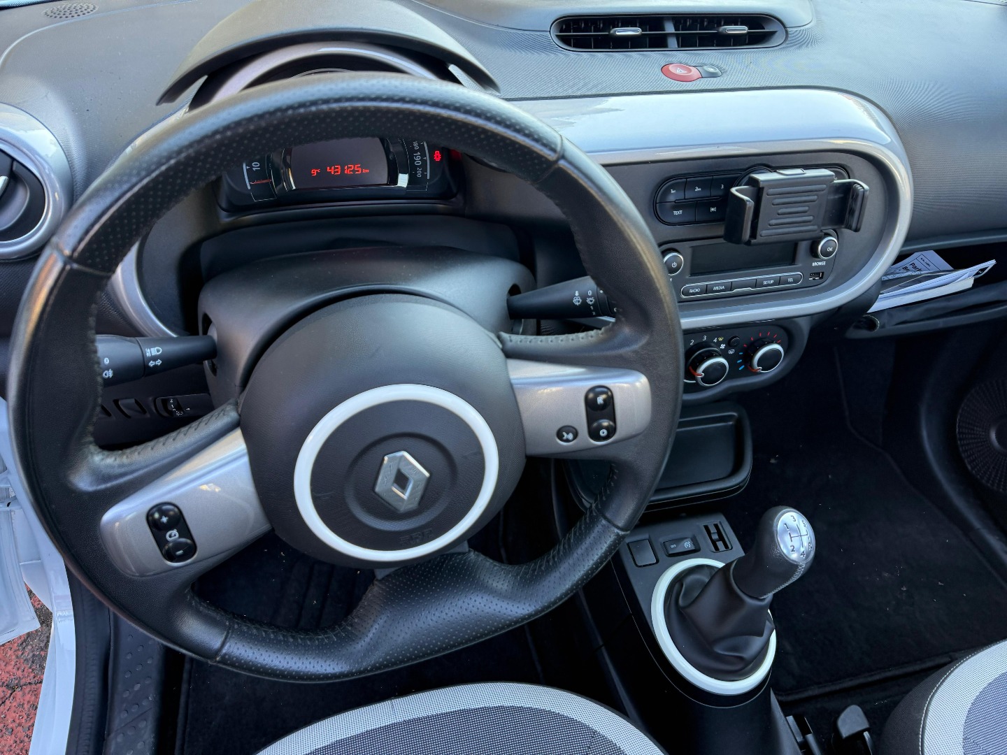 Immagine 4 - Renault Twingo 1.0 **Bassi Consumi, Ottima in Città**