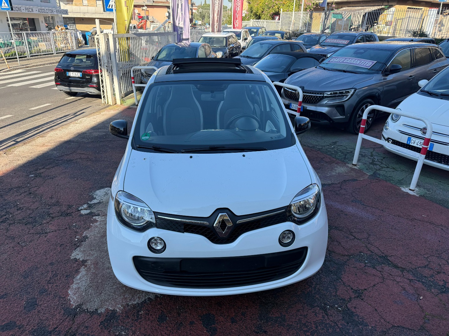 Immagine 10 - Renault Twingo 1.0 **Bassi Consumi, Ottima in Città**