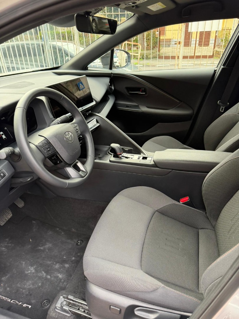 Immagine 3 - TOYOTA CHR HYBRID 1.8 **18.000KM**