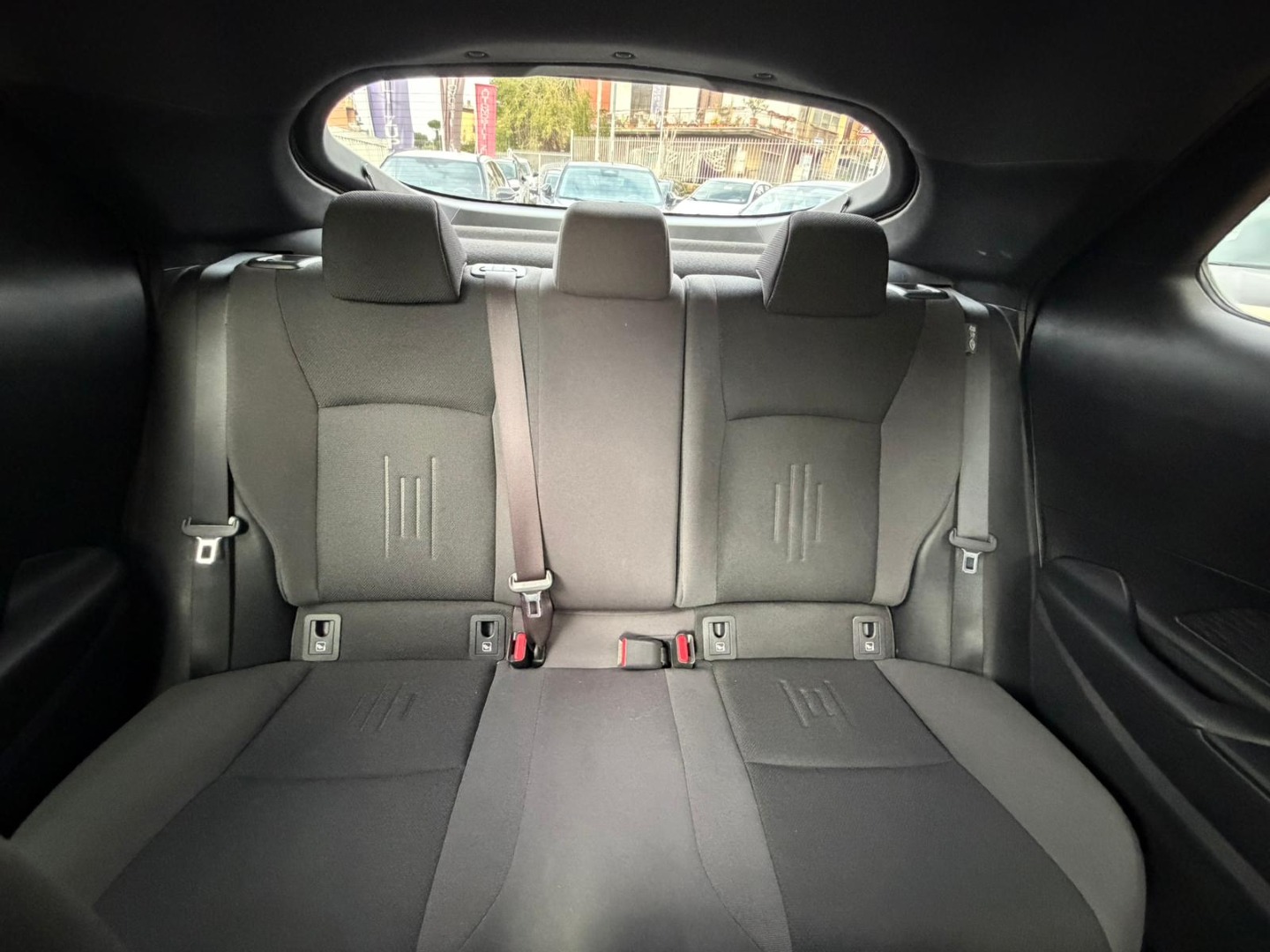 Immagine 8 - TOYOTA CHR HYBRID 1.8 **18.000KM**