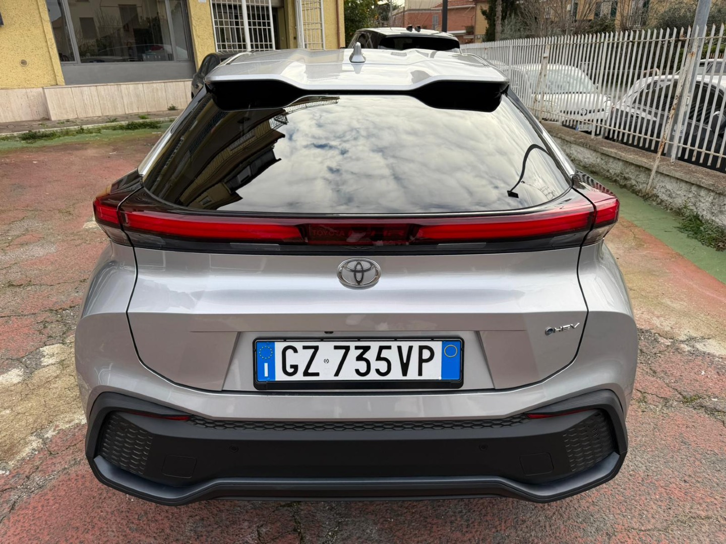 Immagine 1 - TOYOTA CHR HYBRID 1.8 **18.000KM**