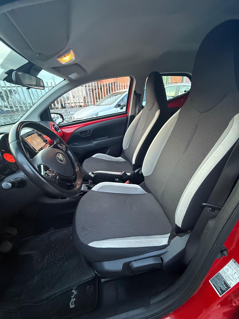 Immagine 1 - TOYOTA AYGO 1.0 AUTOM. **UNICO PROPRIETARIO**