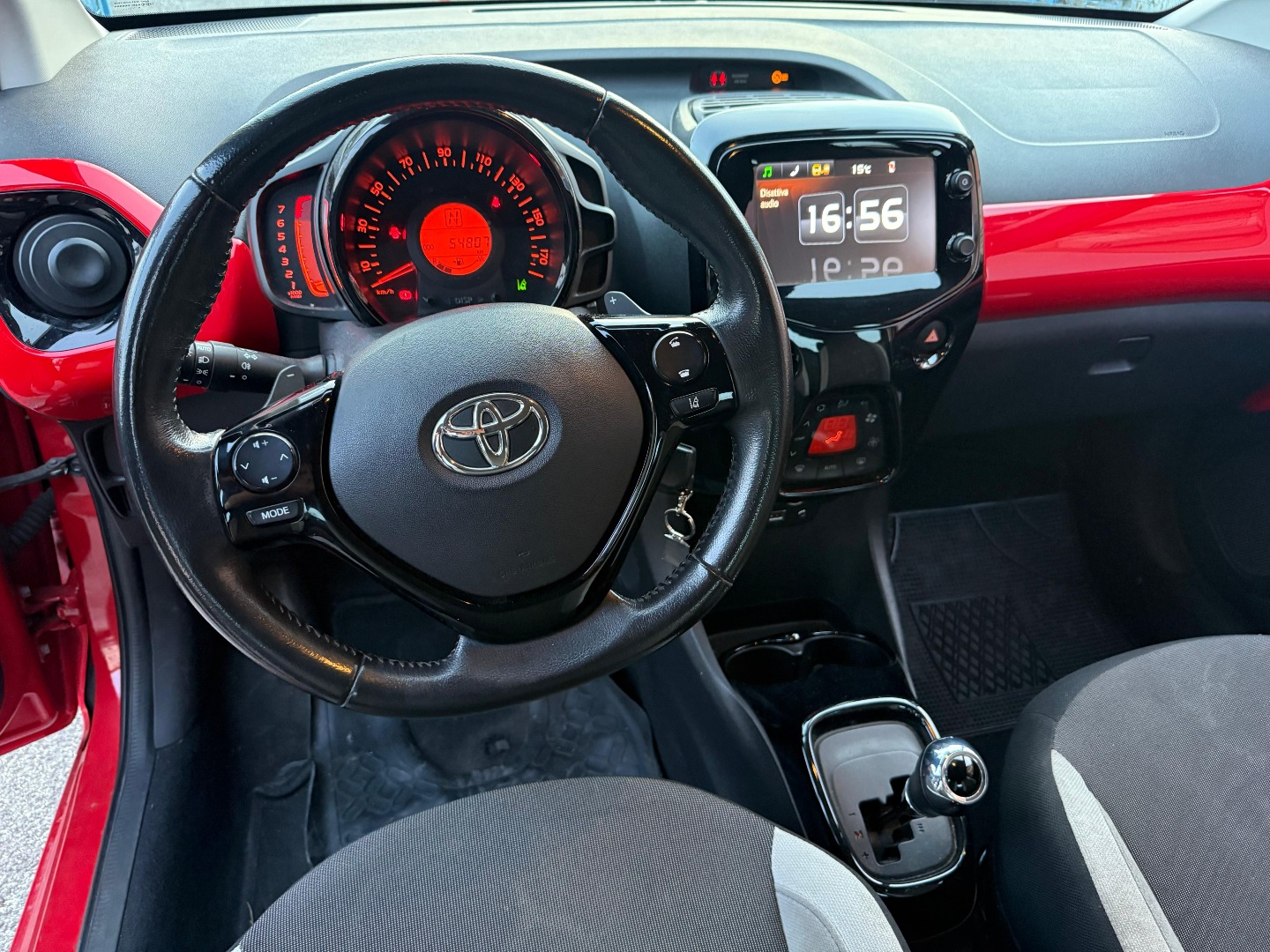 Immagine 3 - TOYOTA AYGO 1.0 AUTOM. **UNICO PROPRIETARIO**