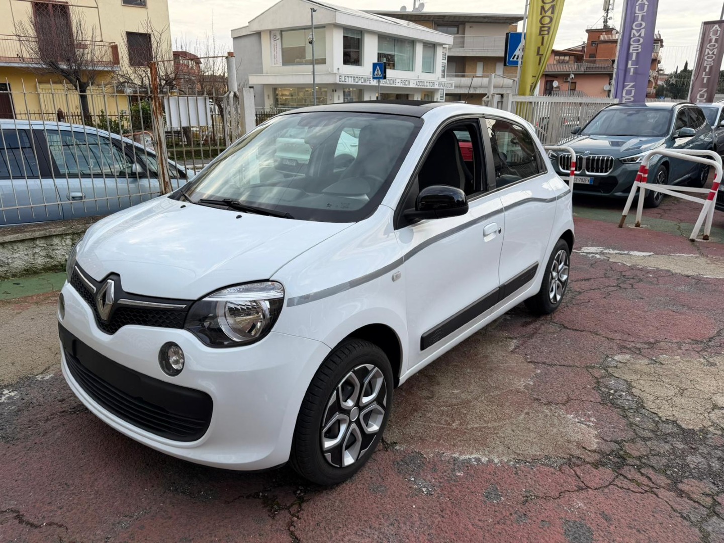 Immagine 3 - Renault Twingo 1.0 **Bassi Consumi, Ottima in Città**