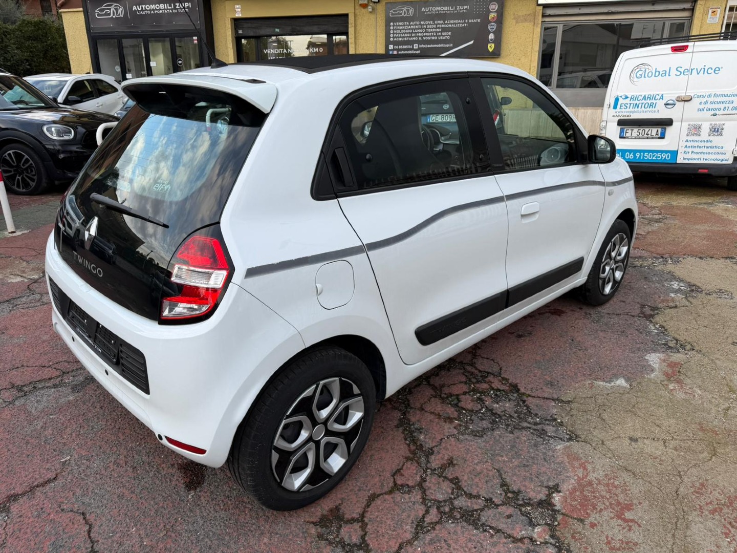 Immagine 6 - Renault Twingo 1.0 **Bassi Consumi, Ottima in Città**