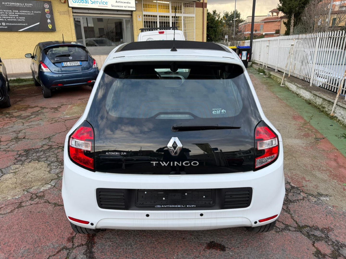 Immagine 10 - Renault Twingo 1.0 **Bassi Consumi, Ottima in Città**