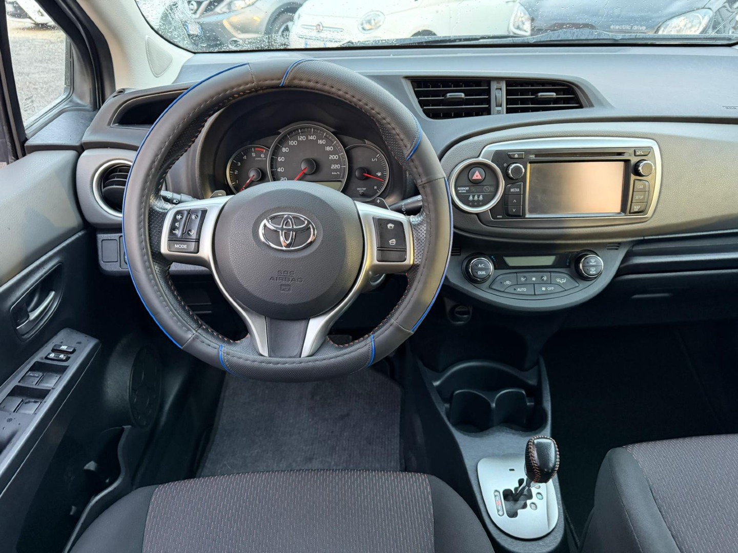 Immagine 4 - Toyota Yaris 5p 1.4 **GANCIO TRAINO/RETROCAMERA**