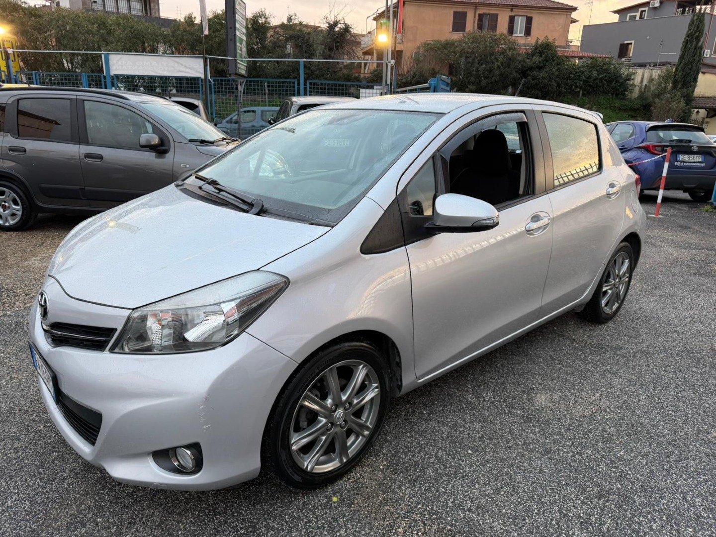 Toyota Yaris 5p 1.4 **GANCIO TRAINO/RETROCAMERA**
