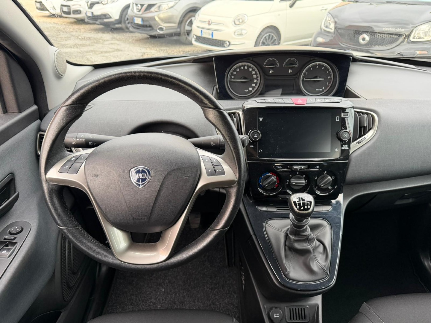 Immagine 1 - Lancia Ypsilon 1.0 Hybrid **SENSORI DI PARCHEGGIO**