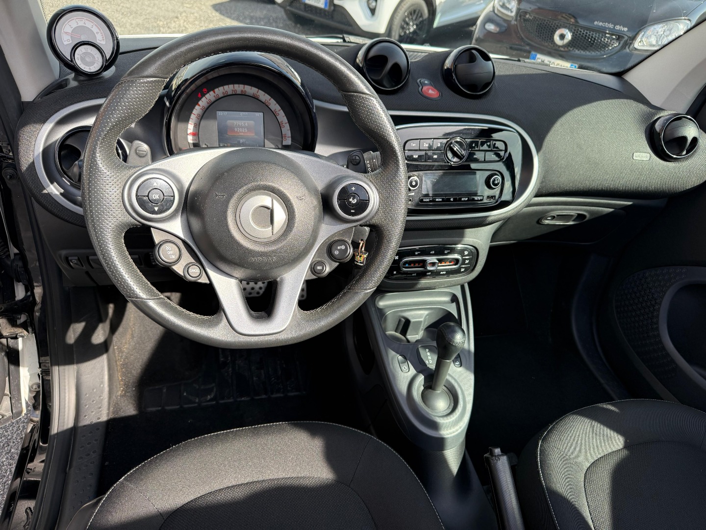 Immagine 4 - SMART FORTWO **Cabrio** 1.0 All.twinamic