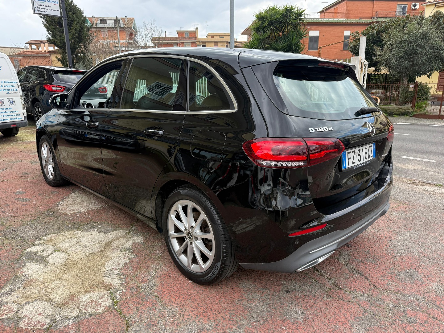 Immagine 7 - Mercedes-benz B 180d 116cv *UNICO PROPRIETARIO*