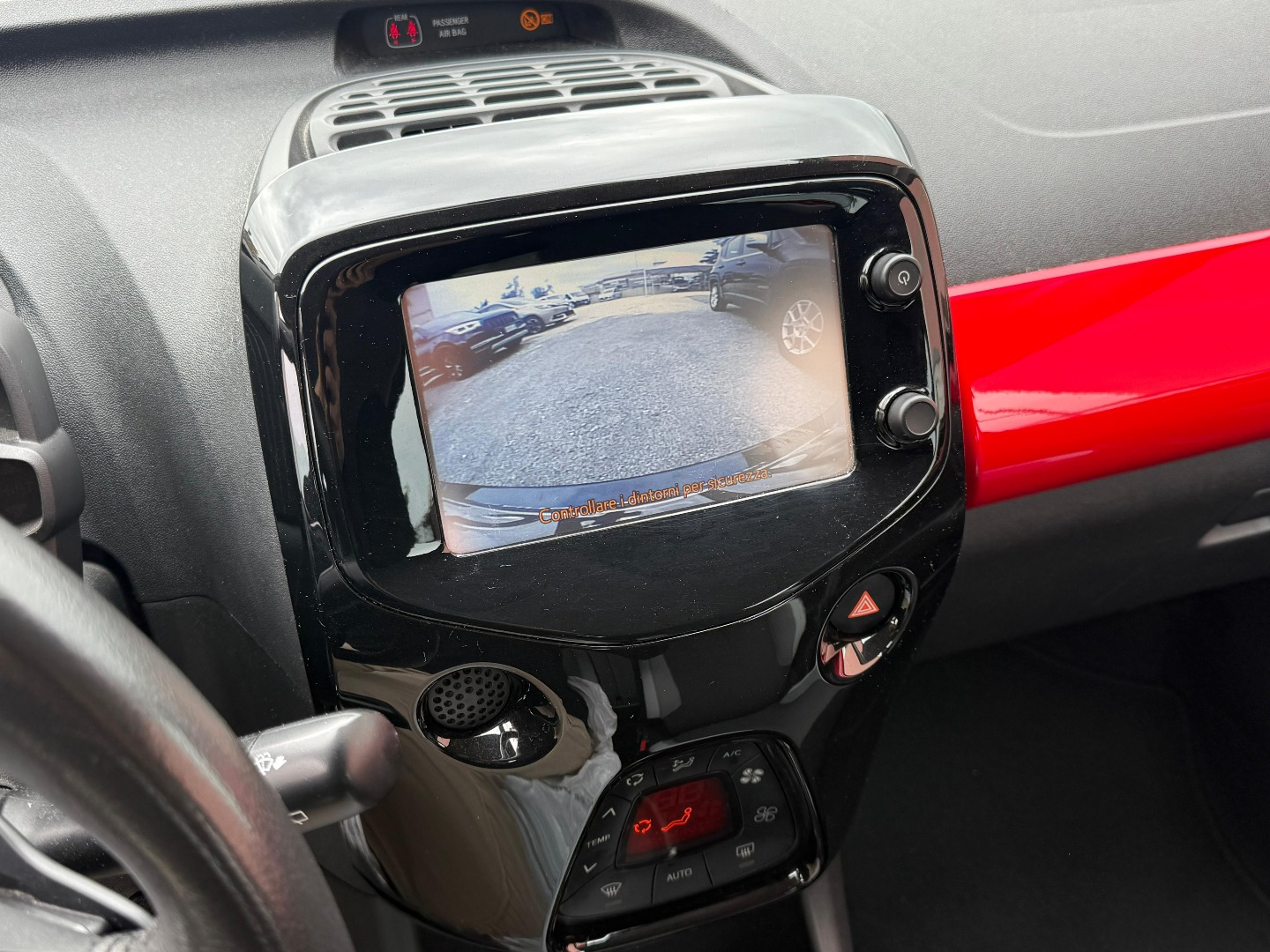 Immagine 2 - Toyota Aygo 1.0 **AUTOMATICA**