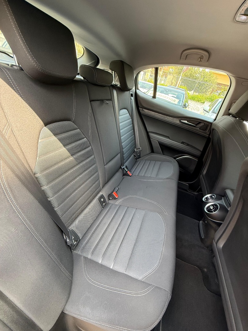 Immagine 2 - Alfa Romeo Stelvio 2.2 ALL. Business Q4 190cv AUTOM.