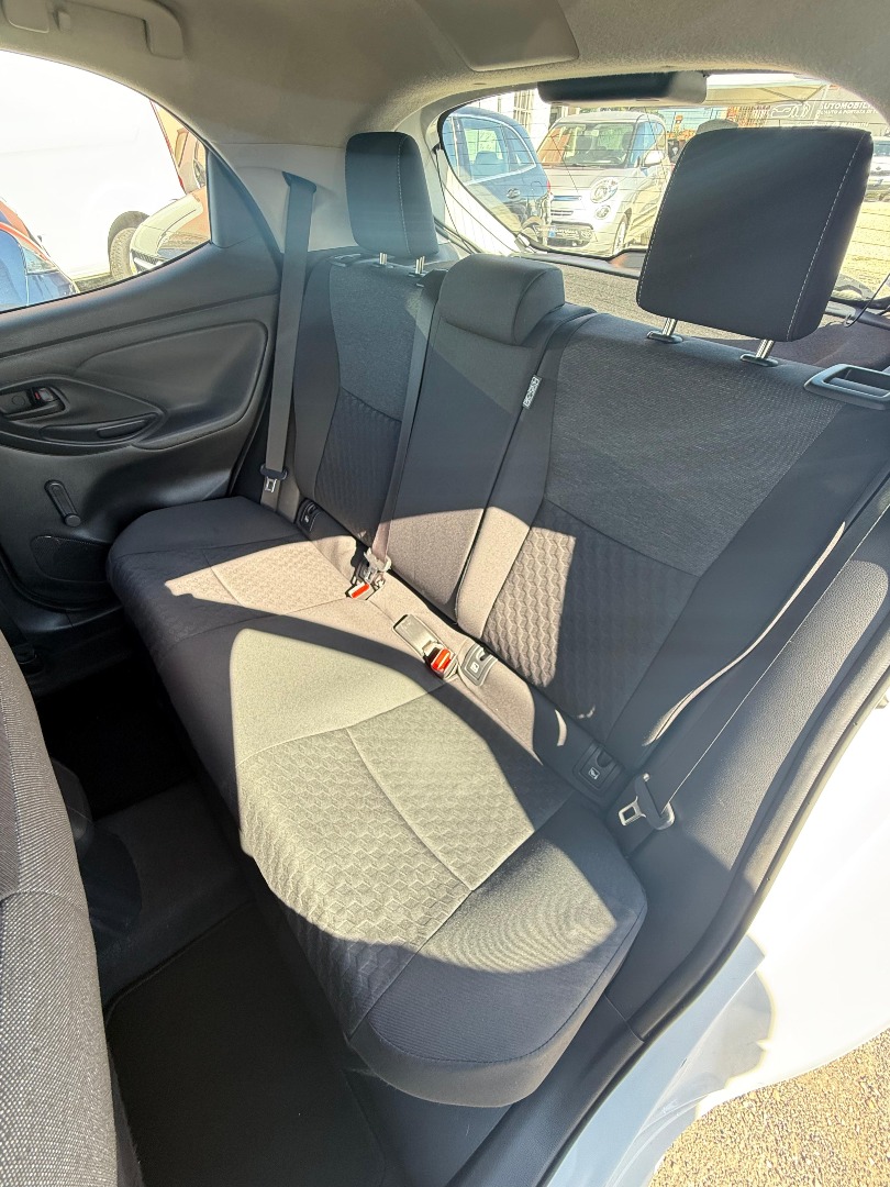 Immagine 1 - Toyota Yaris 1.5h All. Active **PRONTA CONSEGNA**