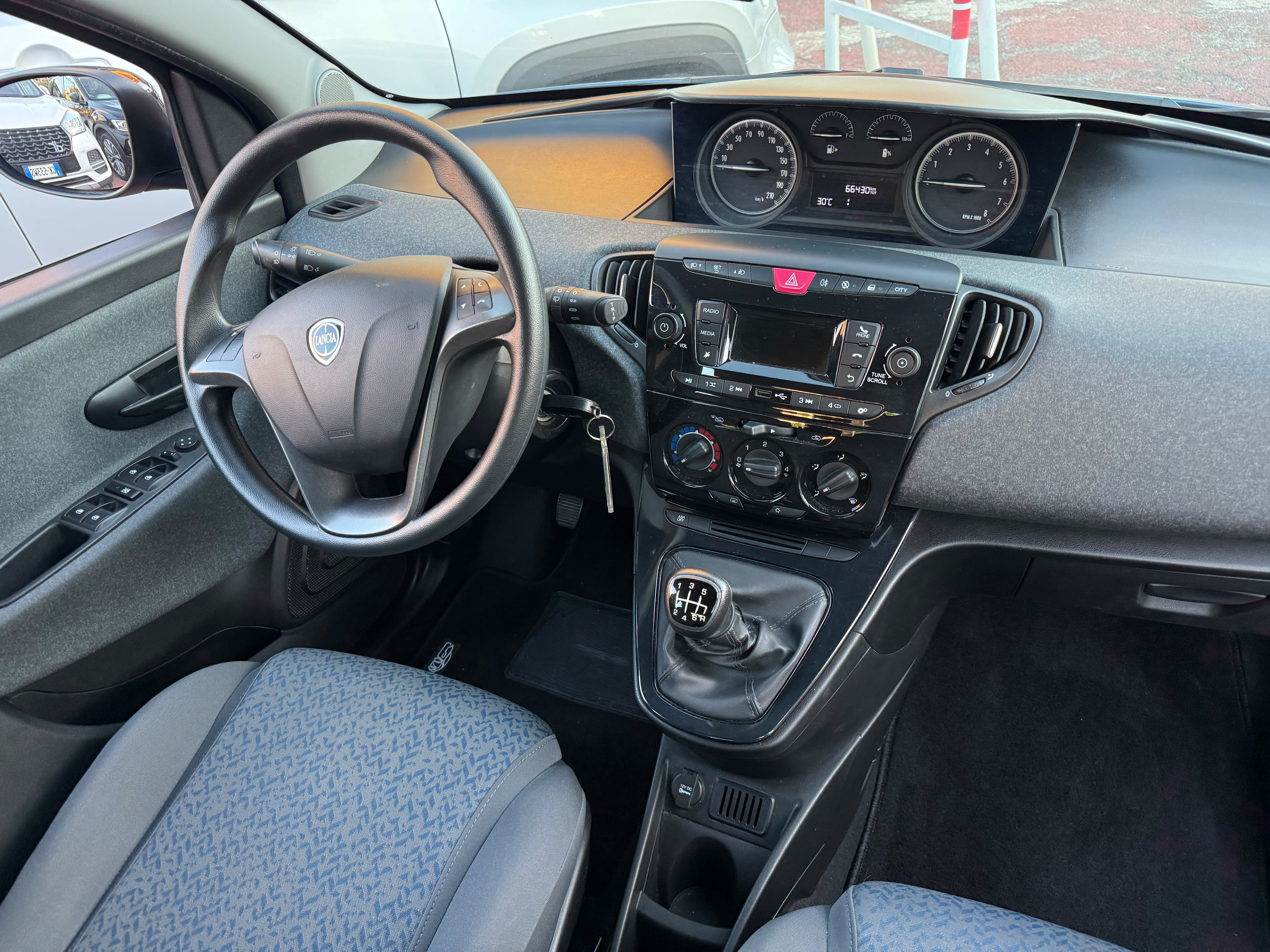 Immagine 4 - Lancia Ypsilon 1.0 Hybrid **VETTURA ITALIANA**
