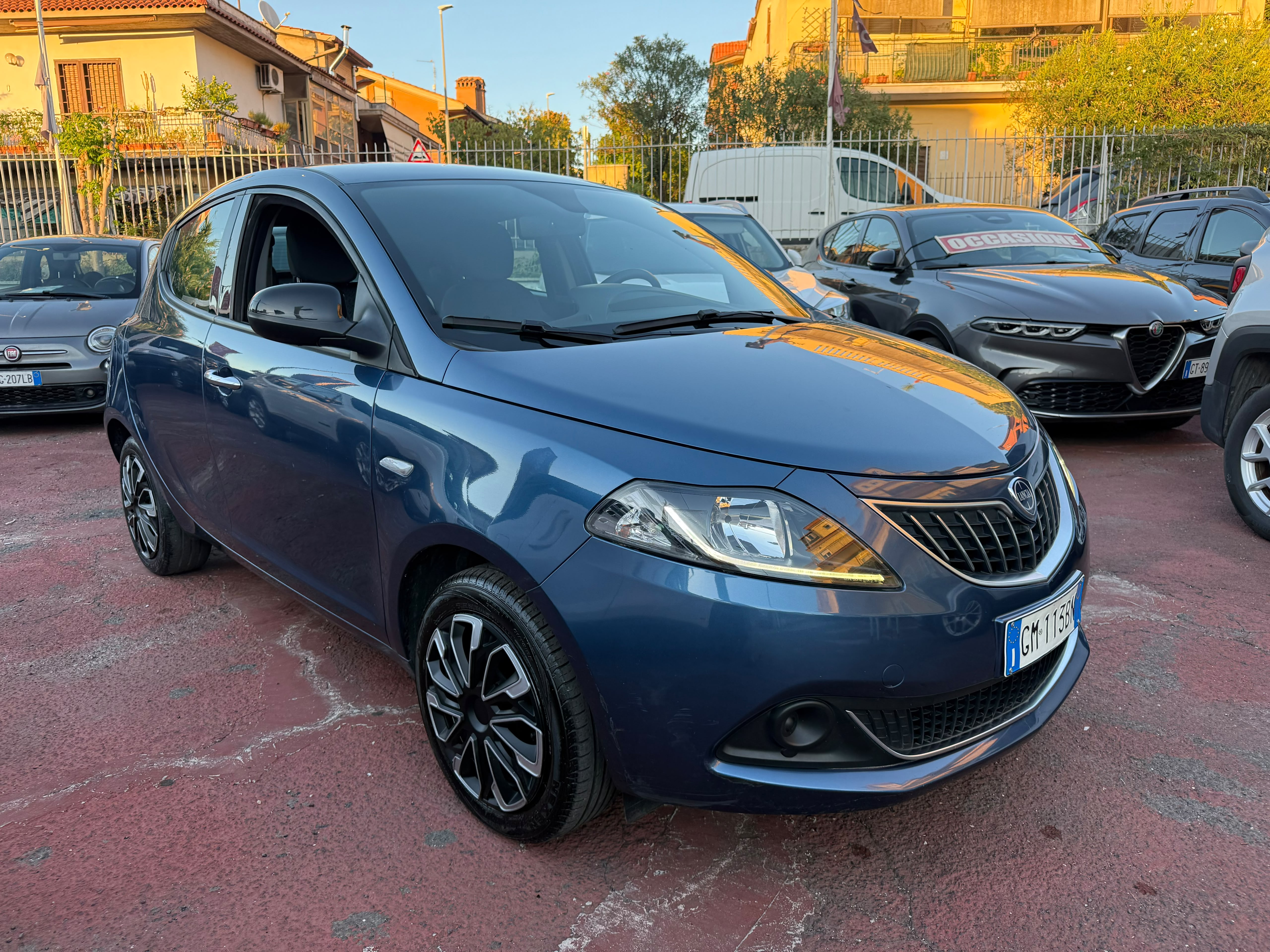 Lancia Ypsilon 1.0 Hybrid **VETTURA ITALIANA**