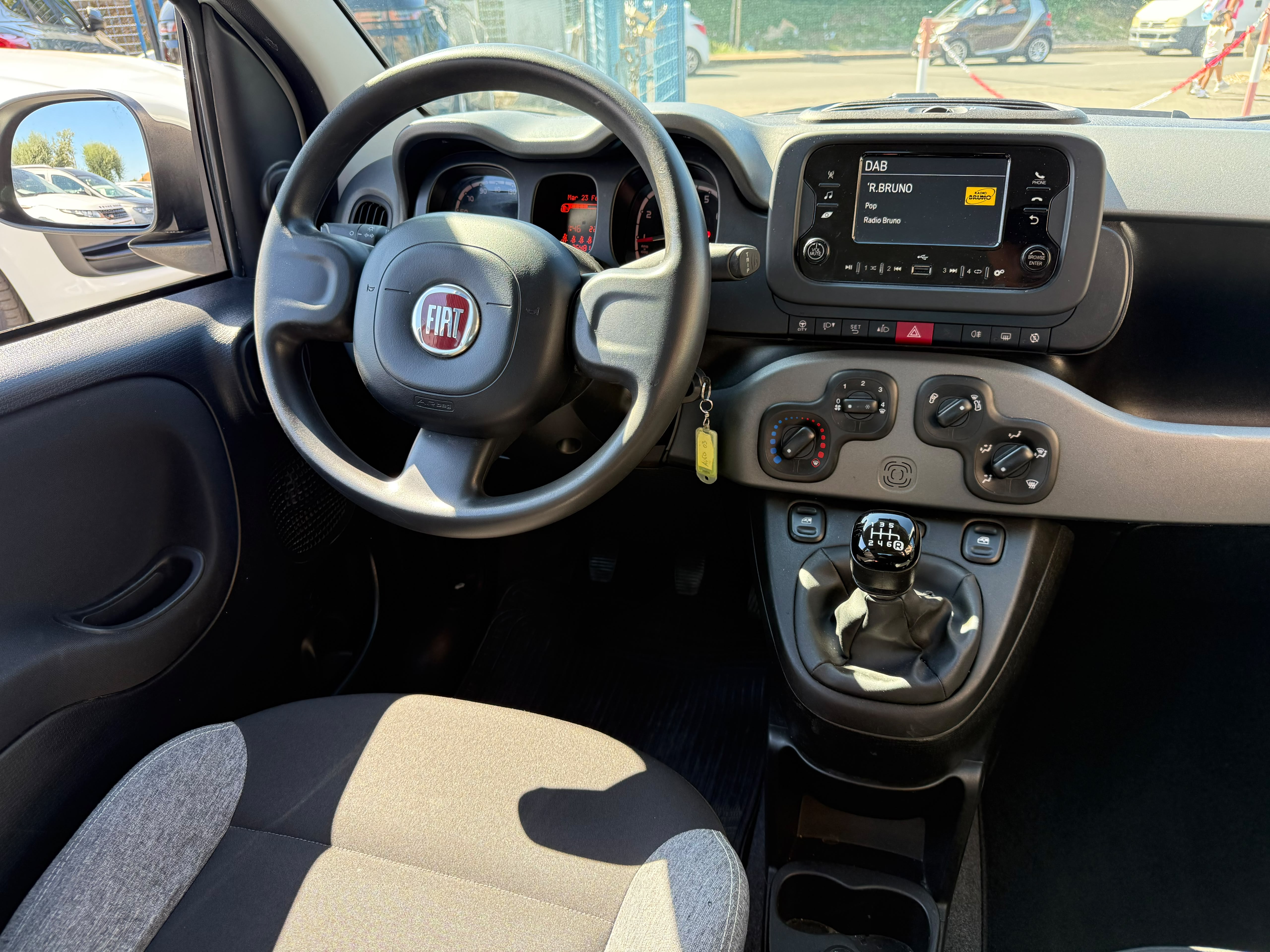 Immagine 2 - FIAT PANDA HYBRID 1.0 69 CV **35.000KM CERTIFICATI**
