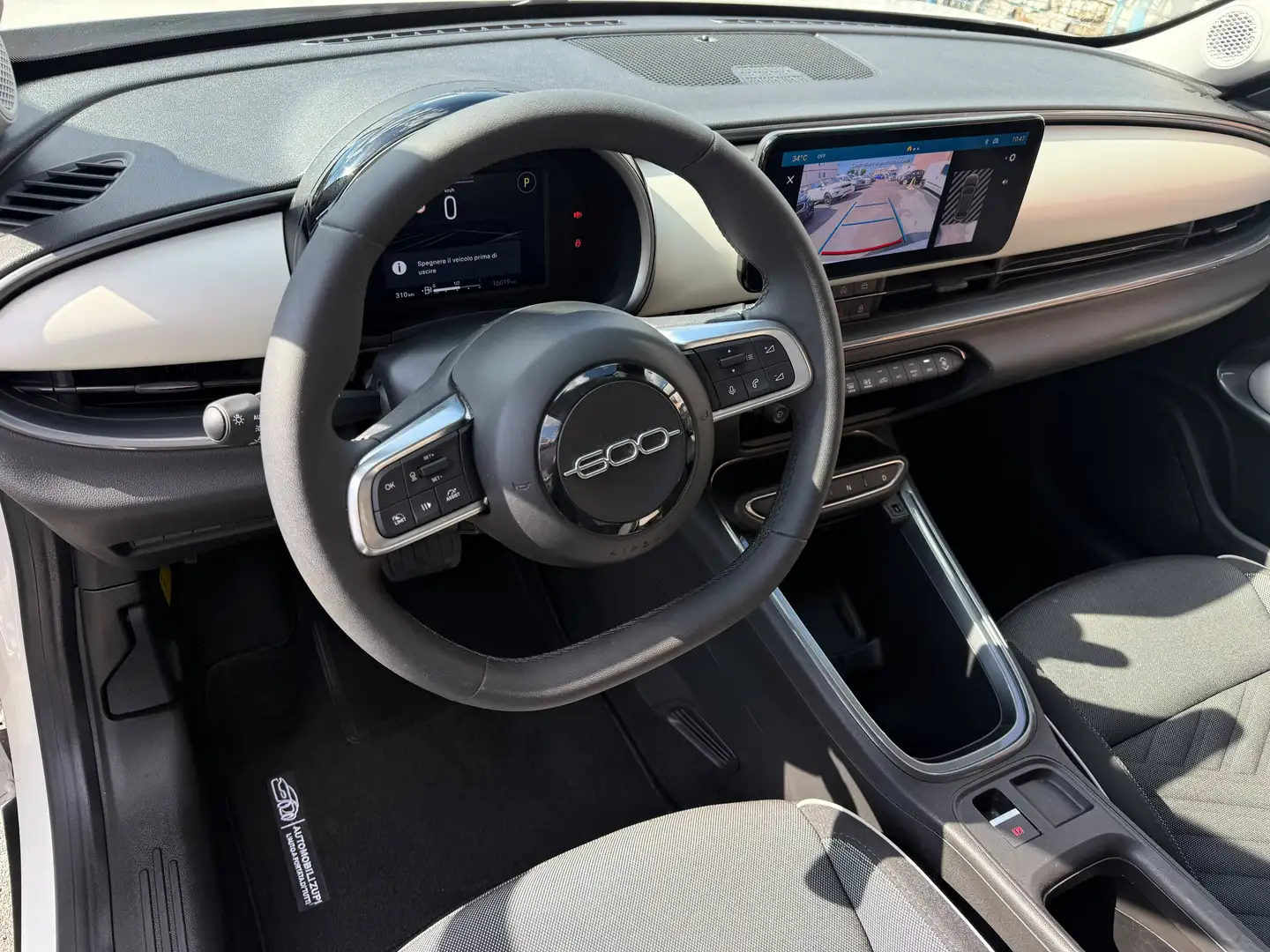 Immagine 5 - Fiat 600 Hybrid 145cv La Prima- Eleganza, Potenza e Tecnologia in un'unica auto!