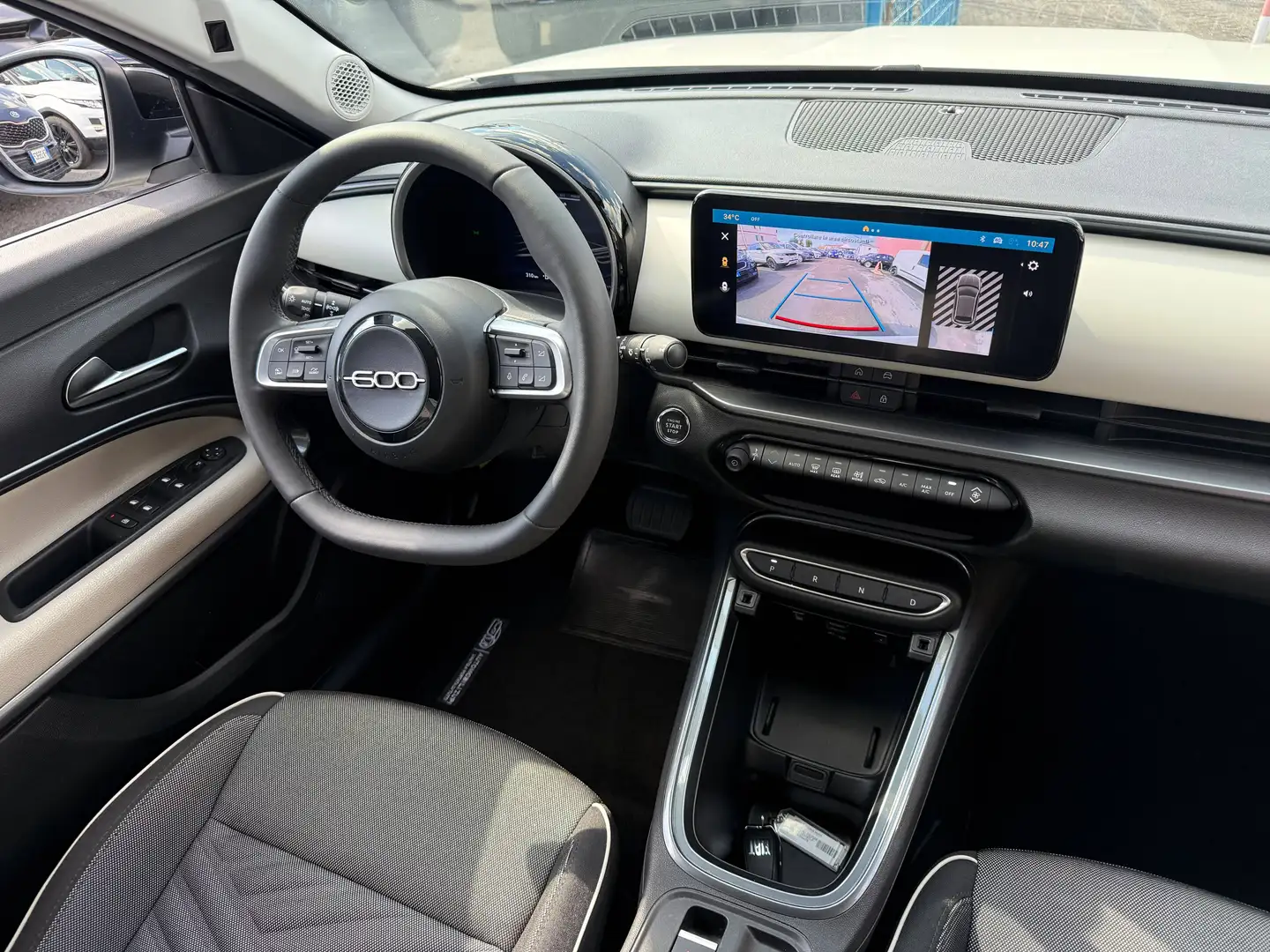 Immagine 6 - Fiat 600 Hybrid 145cv La Prima- Eleganza, Potenza e Tecnologia in un'unica auto!