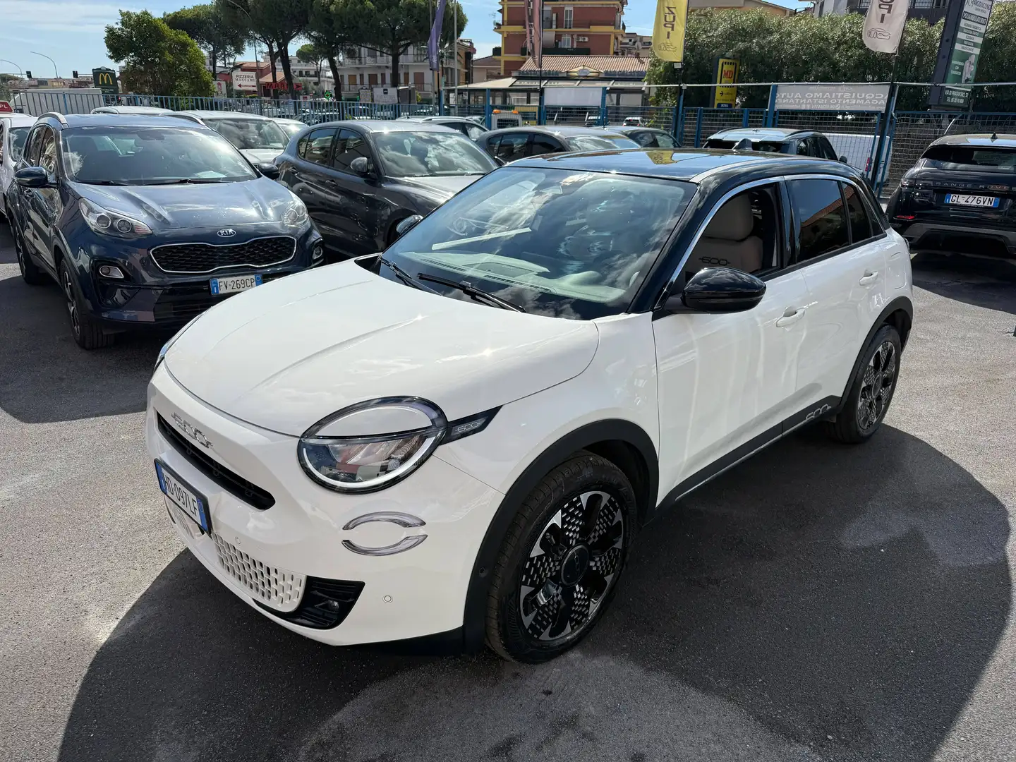Immagine 4 - Fiat 600 Hybrid 145cv La Prima- Eleganza, Potenza e Tecnologia in un'unica auto!