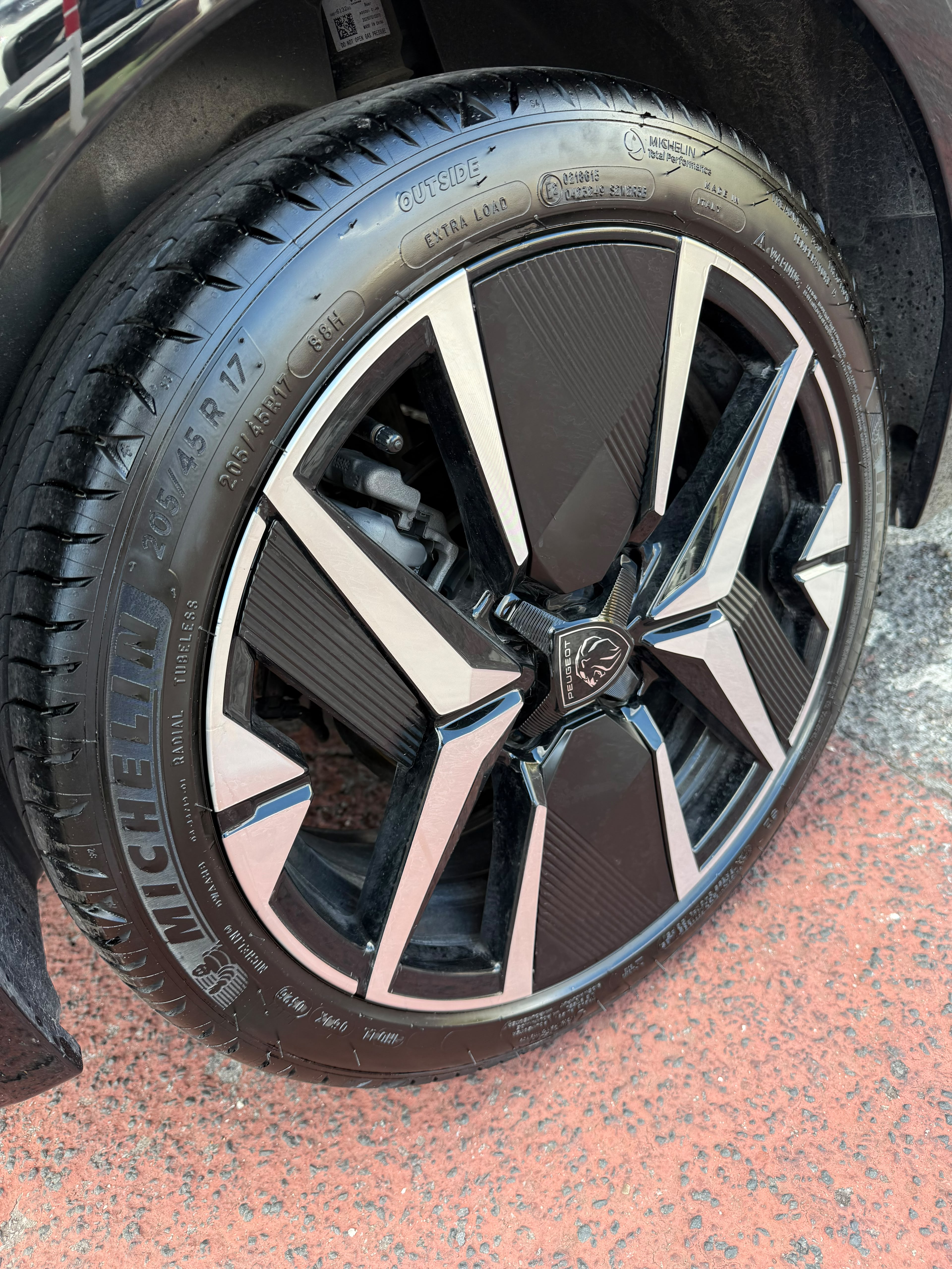 Immagine 1 - Peugeot 208 e-dcs6 All. GT