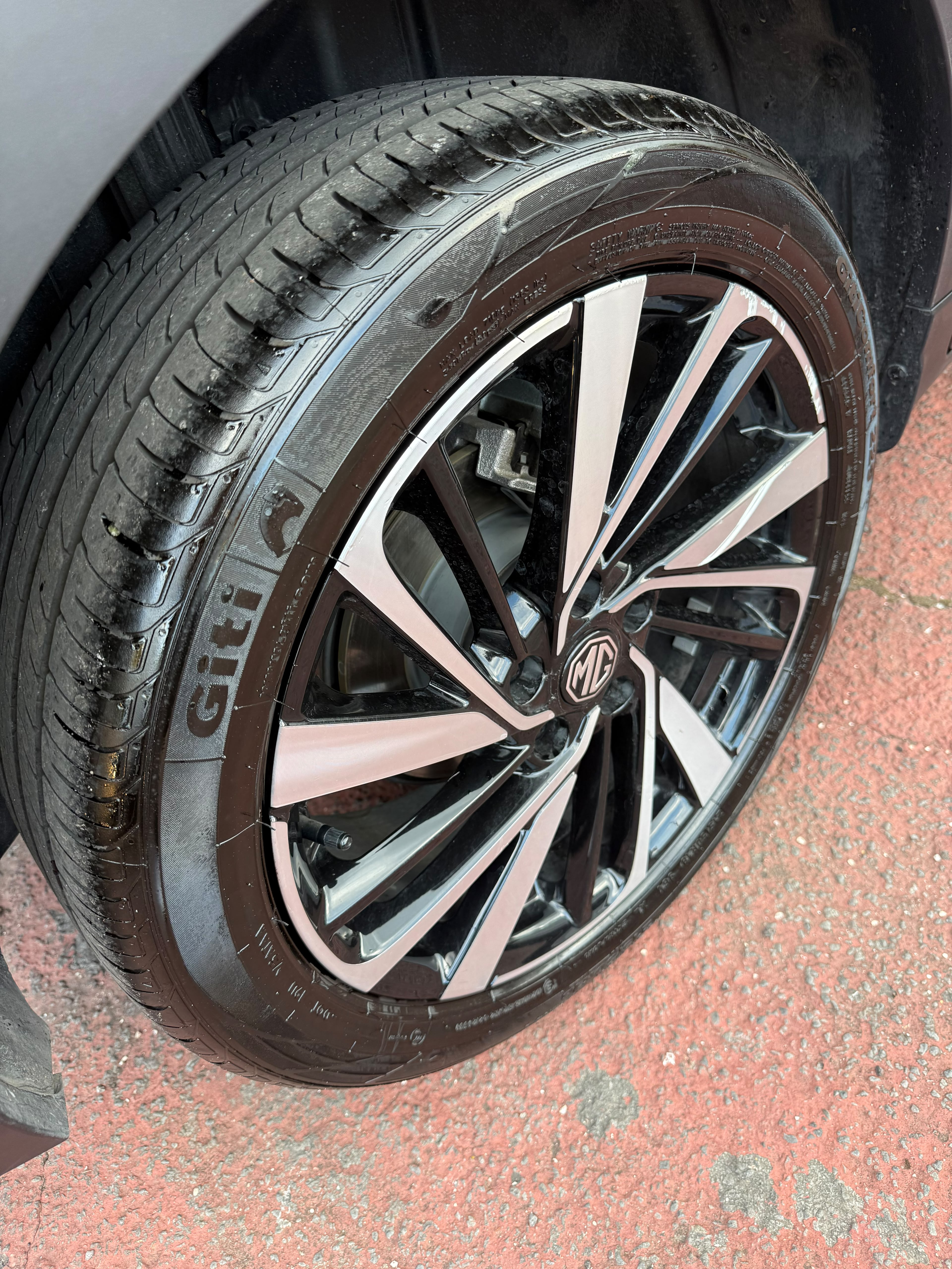 Immagine 2 - MG ZS ZS 1.5 hybrid Luxury auto *KM CERTIFICATI*