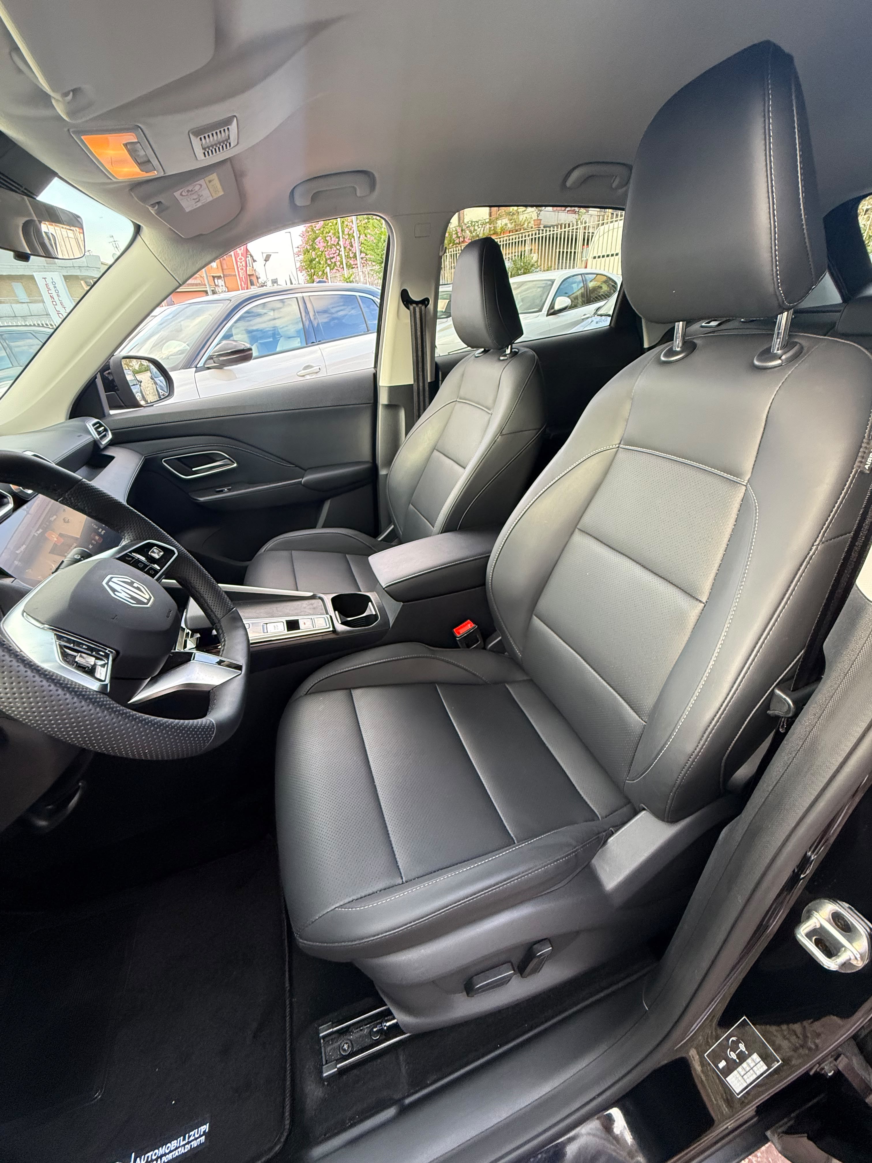 Immagine 3 - MG ZS ZS 1.5 hybrid Luxury auto *KM CERTIFICATI*