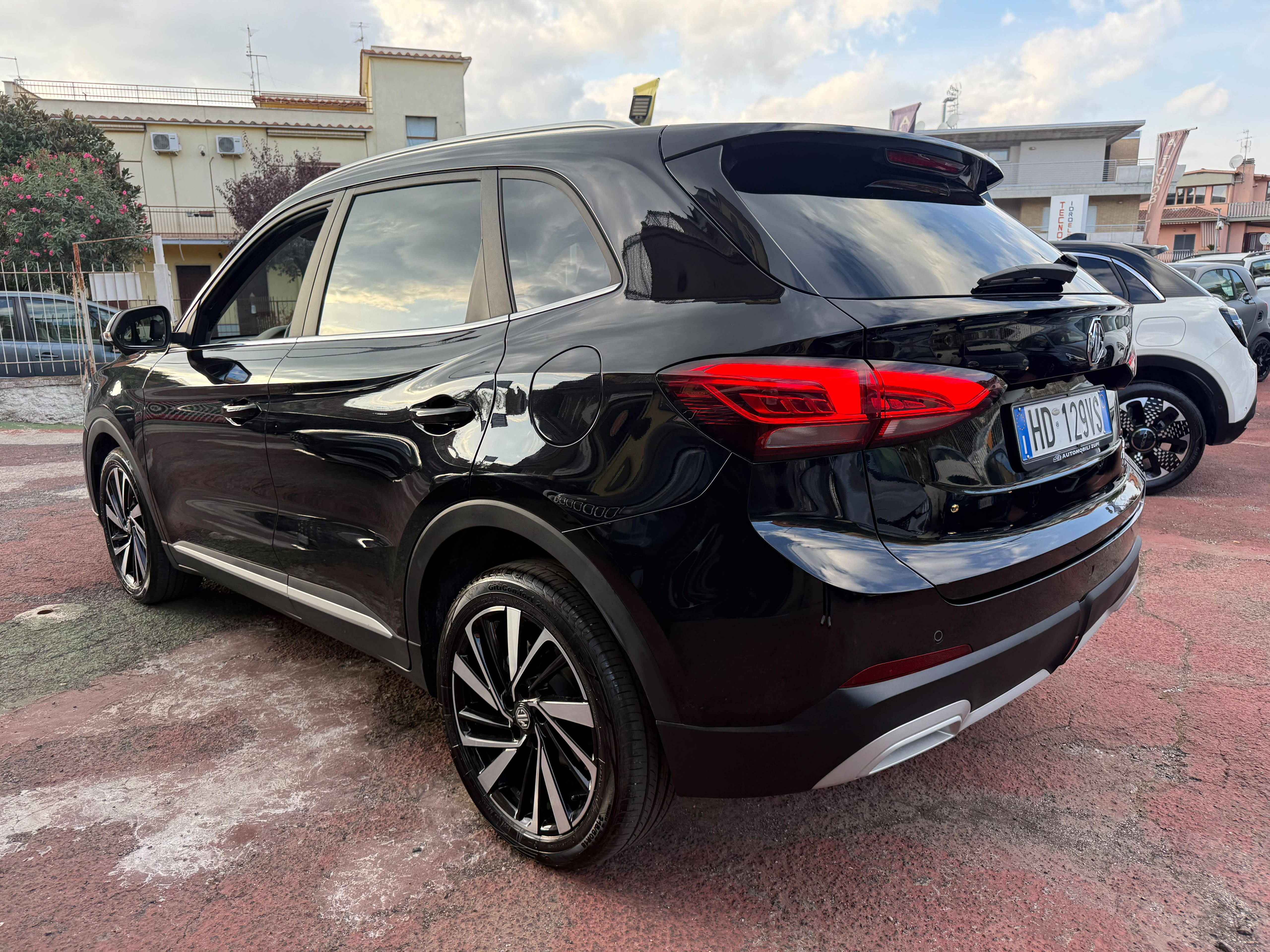 Immagine 2 - MG ZS ZS 1.5 hybrid Luxury auto *KM CERTIFICATI*