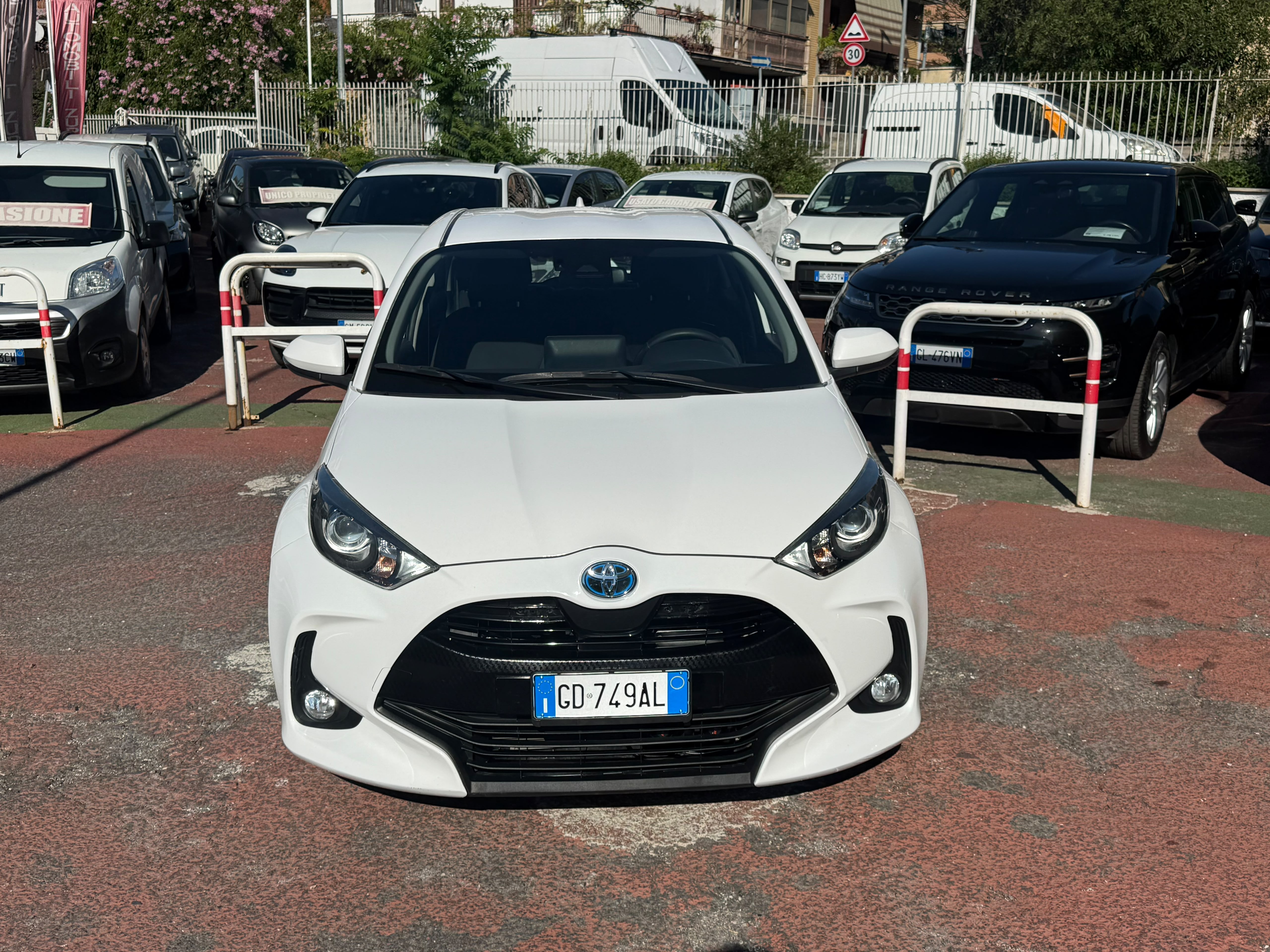 Immagine 8 - Toyota Yaris 1.5h 92cv ibrida