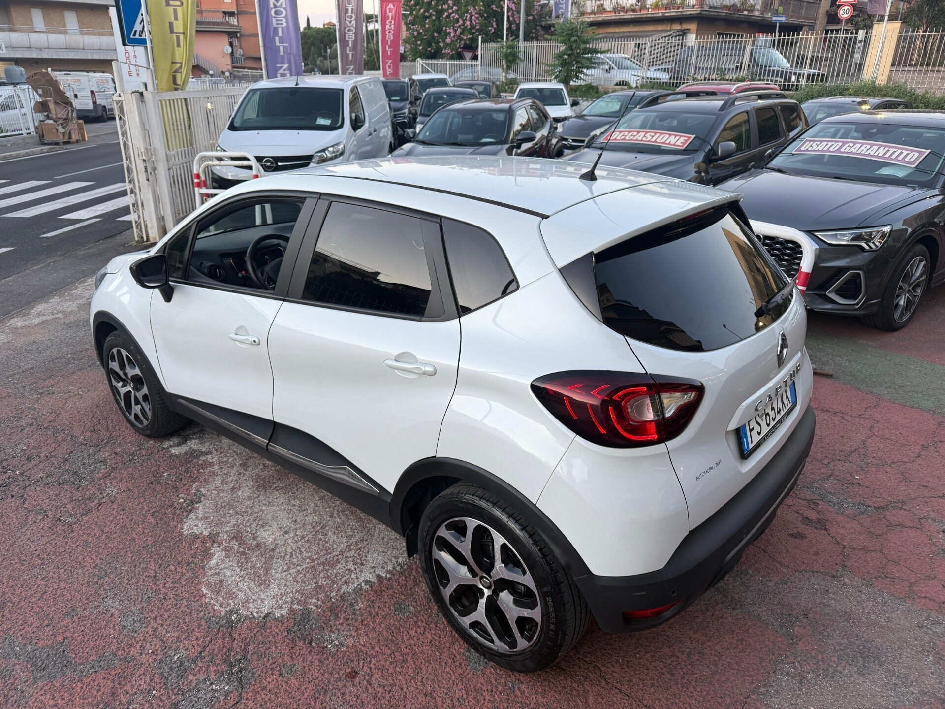 Immagine 4 - Renault Captur 90cv *UNICO PROPRIETARIO*