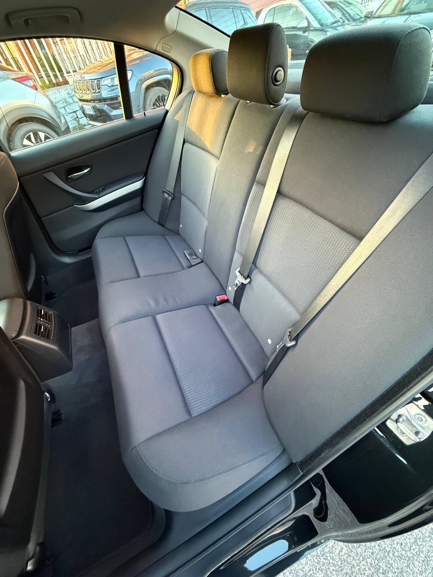 Immagine 9 - Bmw 318d SOLI 126.000KM *UNICO PROPRIETARIO*