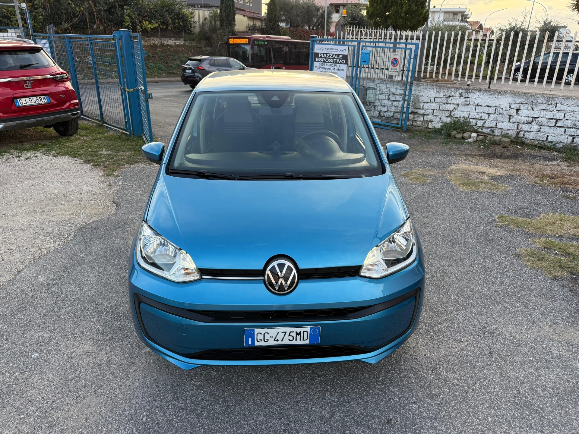 Immagine 2 - Volkswagen UP! 65cv **4 GOMME NUOVE**