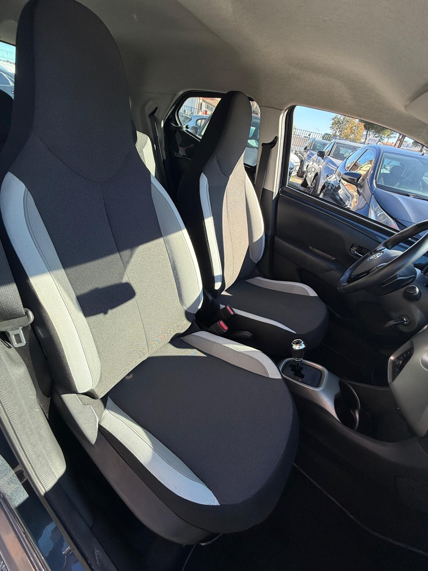 Immagine 8 - Toyota Aygo 69cv **AUTOMATICA**