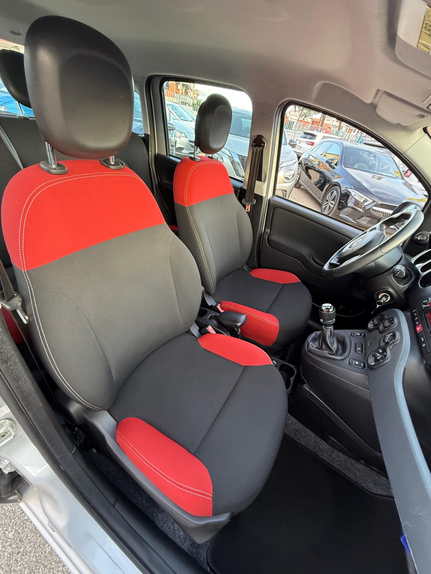 Immagine 8 - Fiat Panda 69cv Lounge *TAGLIANDI EFFETTUATI*