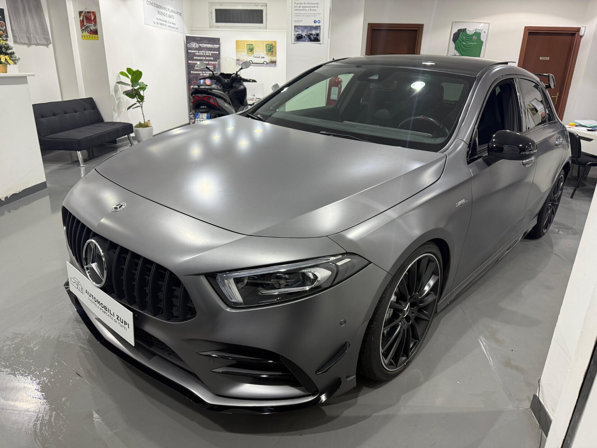 Immagine 2 - Mercedes-benz A 35 AMG *LUCI AMBIENTE*