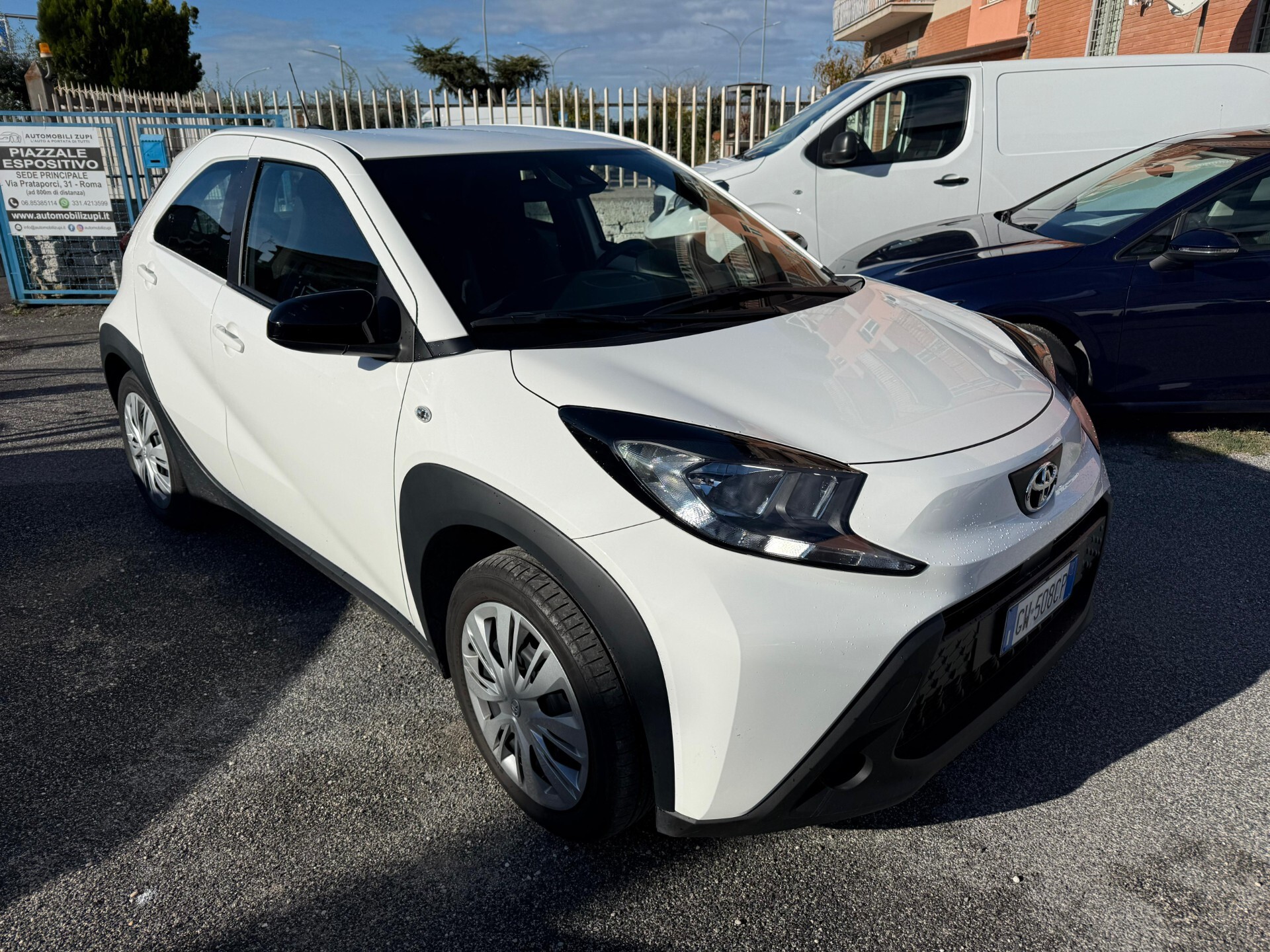 Toyota Aygo X 1.0 AUTOM. *SOLO 7.000KM*