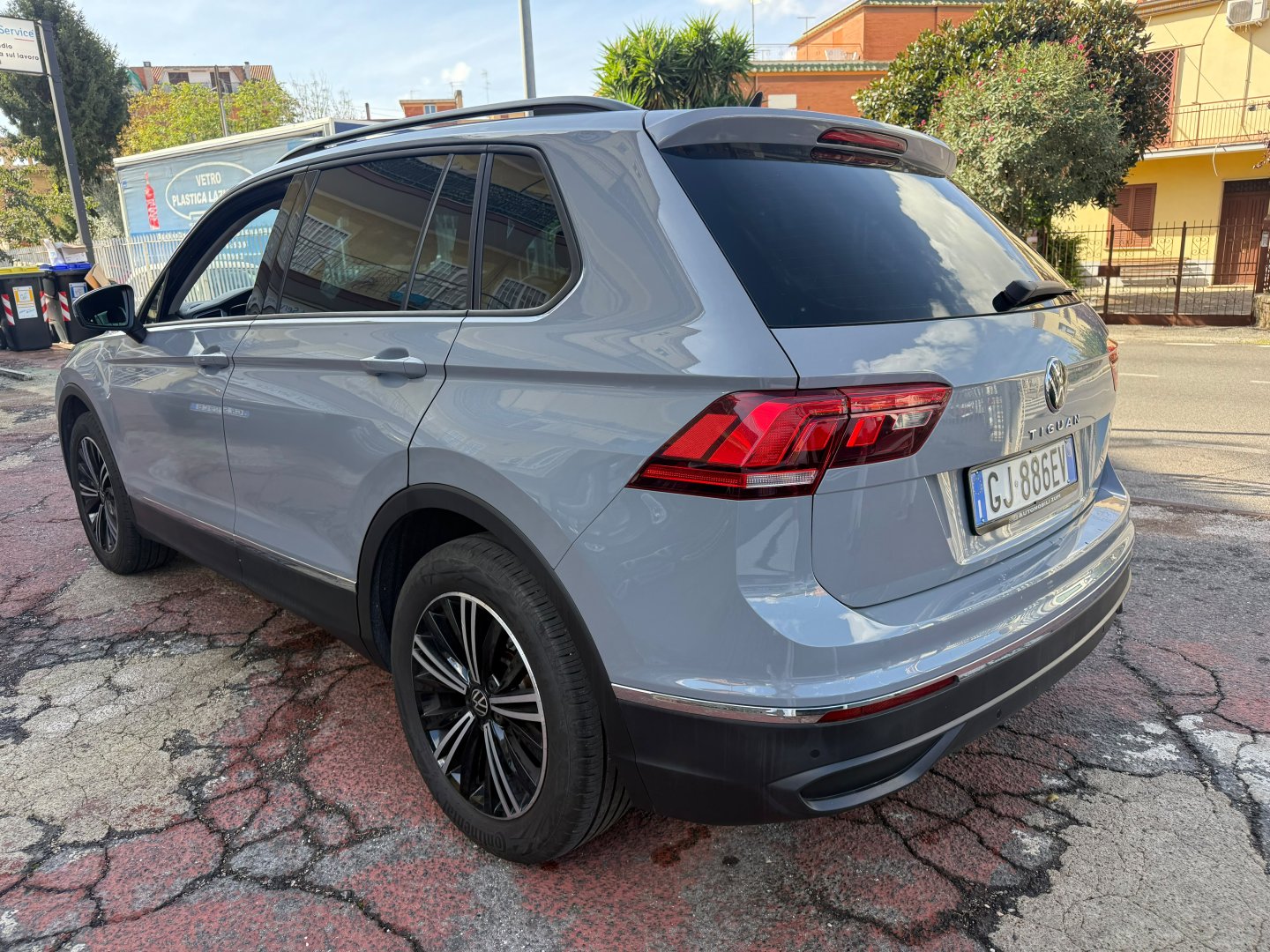 Immagine 17 - Volkswagen Tiguan 2.0 TDI 150CV SCR DSG R-LINE