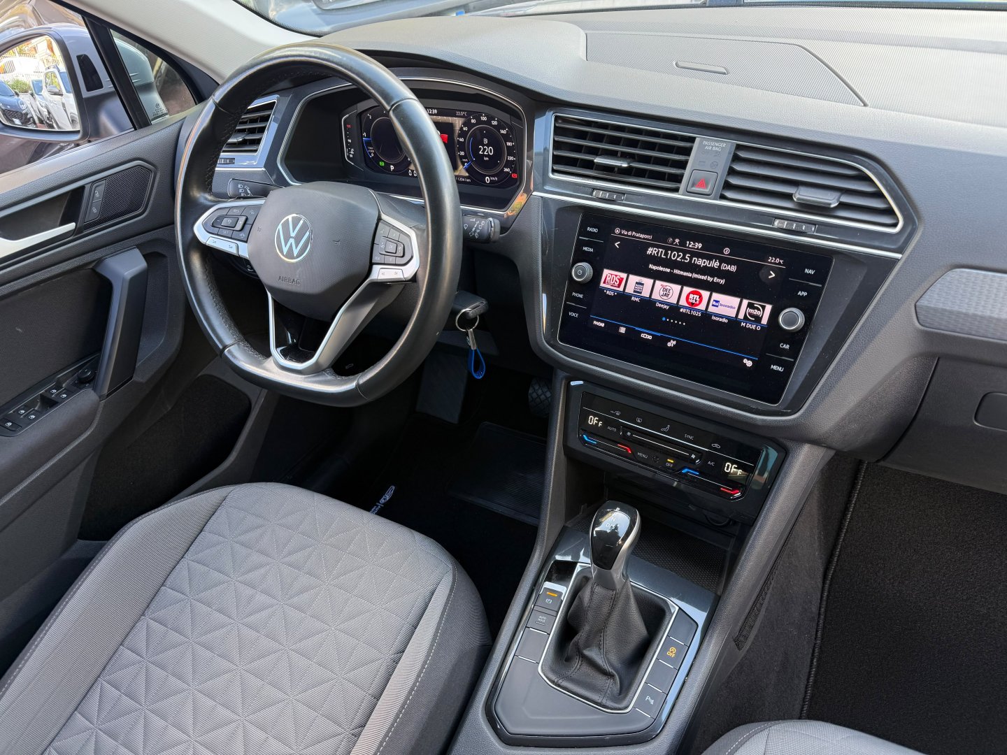Immagine 11 - Volkswagen Tiguan 2.0 TDI 150CV SCR DSG R-LINE